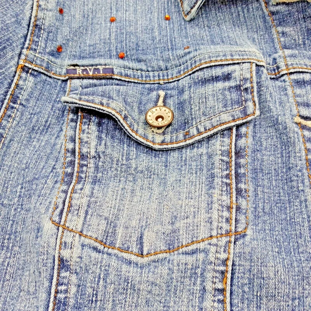 Cropped Denim Jacket Western Style Yoke Rhinestone Youth Size X-Large. RVT Jeans